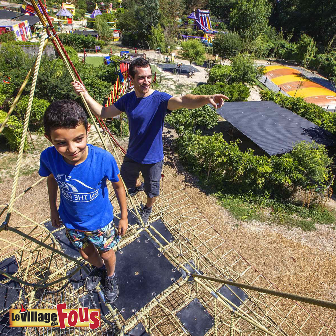 Le Village des Fous - La Tour Affil